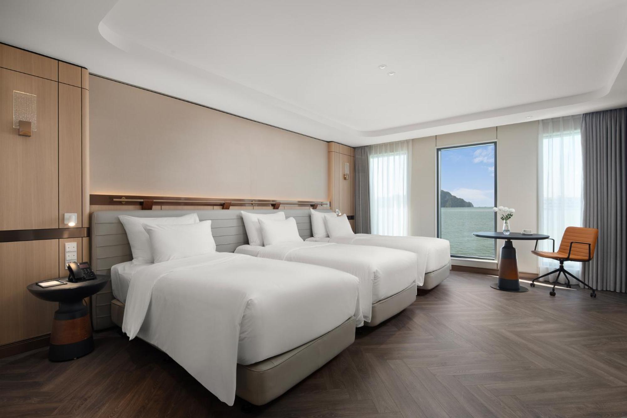 Grand Pioneers Halong Bay Cruise 1 Hotel Ha Long Bagian luar foto
