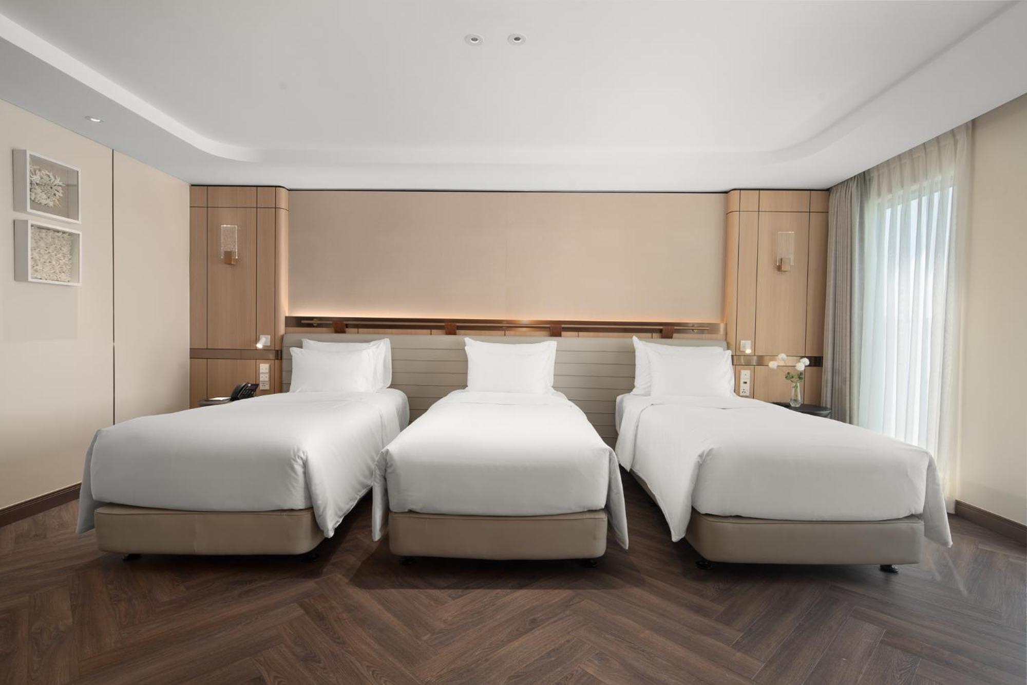 Grand Pioneers Halong Bay Cruise 1 Hotel Ha Long Bagian luar foto