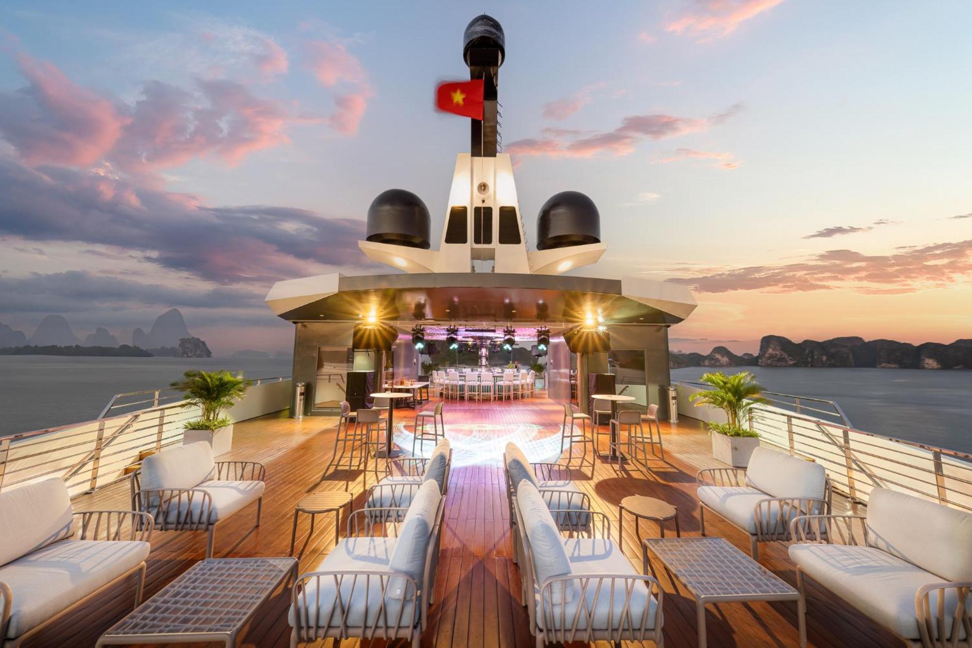 Grand Pioneers Halong Bay Cruise 1 Hotel Ha Long Bagian luar foto