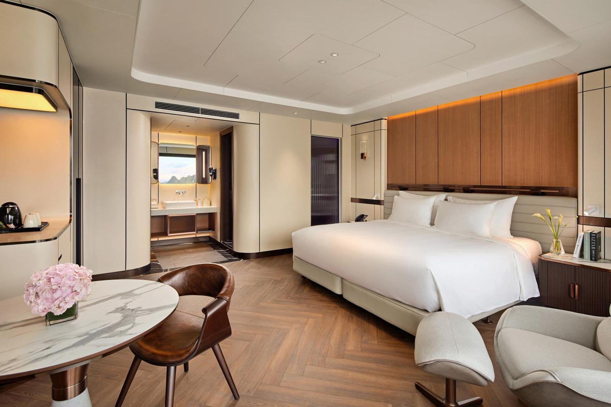 Grand Pioneers Halong Bay Cruise 1 Hotel Ha Long Bagian luar foto