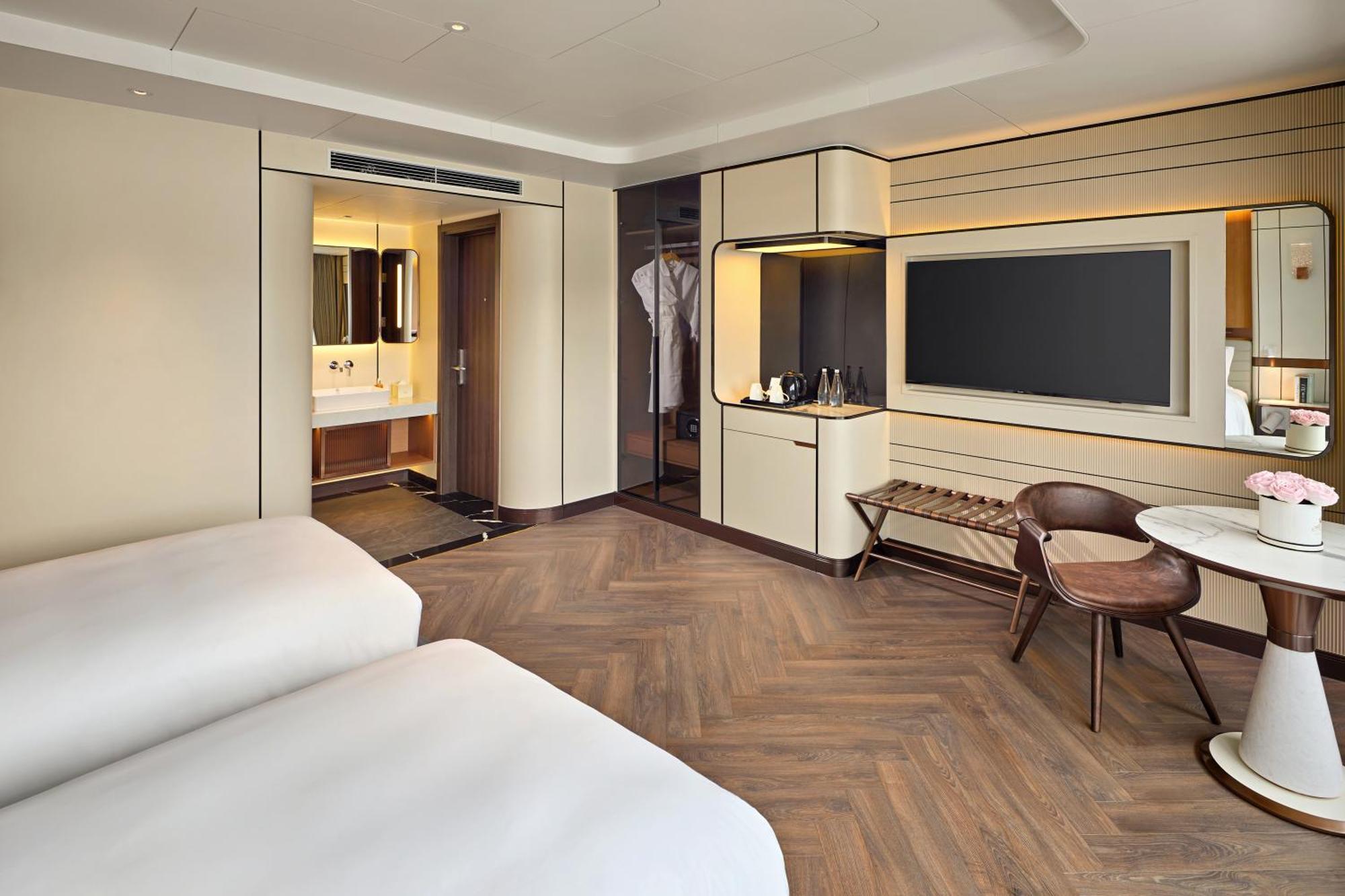 Grand Pioneers Halong Bay Cruise 1 Hotel Ha Long Bagian luar foto